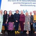 Von links nach rechts:
Dr. Rebecca Otto, Co-Vorsitzende Spitzenfrauen, Cornelia Wanke, Co-Vorsitzende Spitzenfrauen, Dr. Antje Draheim, Staatssekretärin BMG Berlin, Prof. Dr. Getraud (Turu) Stadler, Professorin für geschlechtersensible Präventionsforschung Charité, Dr. Kirsten Kappert-Gonther, MdB, Vorsitzende des Gesundheitsausschusses, Andrea Galle, Vorständin mkk – meine krankenkasse, Brigitte Strahwald,  Ärztin und Epidemiologin, LMU München, Nicole Stelzner, Senior Director Government Affairs, Mitglied der Geschäftsleitung, Gilead Sciences GmbH 
